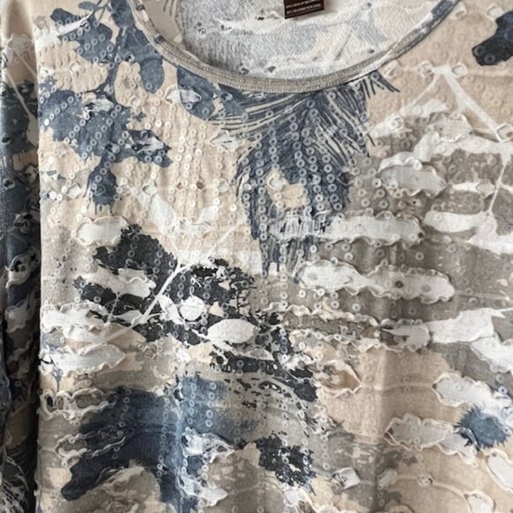 Multiples Womens Round Neck Tunic w/Sequined details on Décolletage Size 3X - Picture 3 of 6